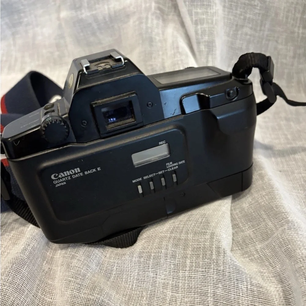 Canon EOS Rebel S 35mm Film Camera with EF 35-80mm Zoom Lens Untested